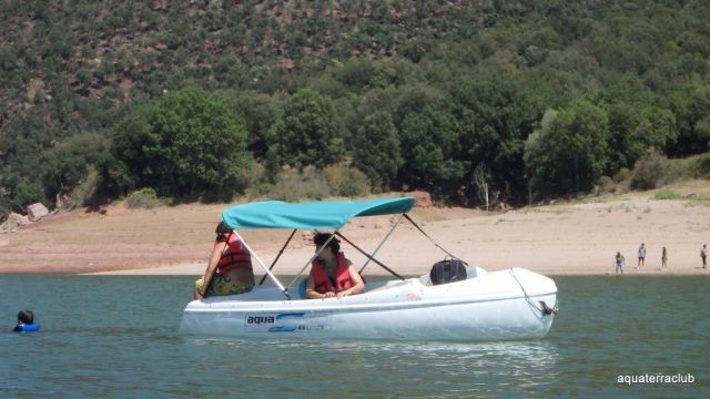 Lloguer d'Aquaslider pel pantà de Sau d'1 hora